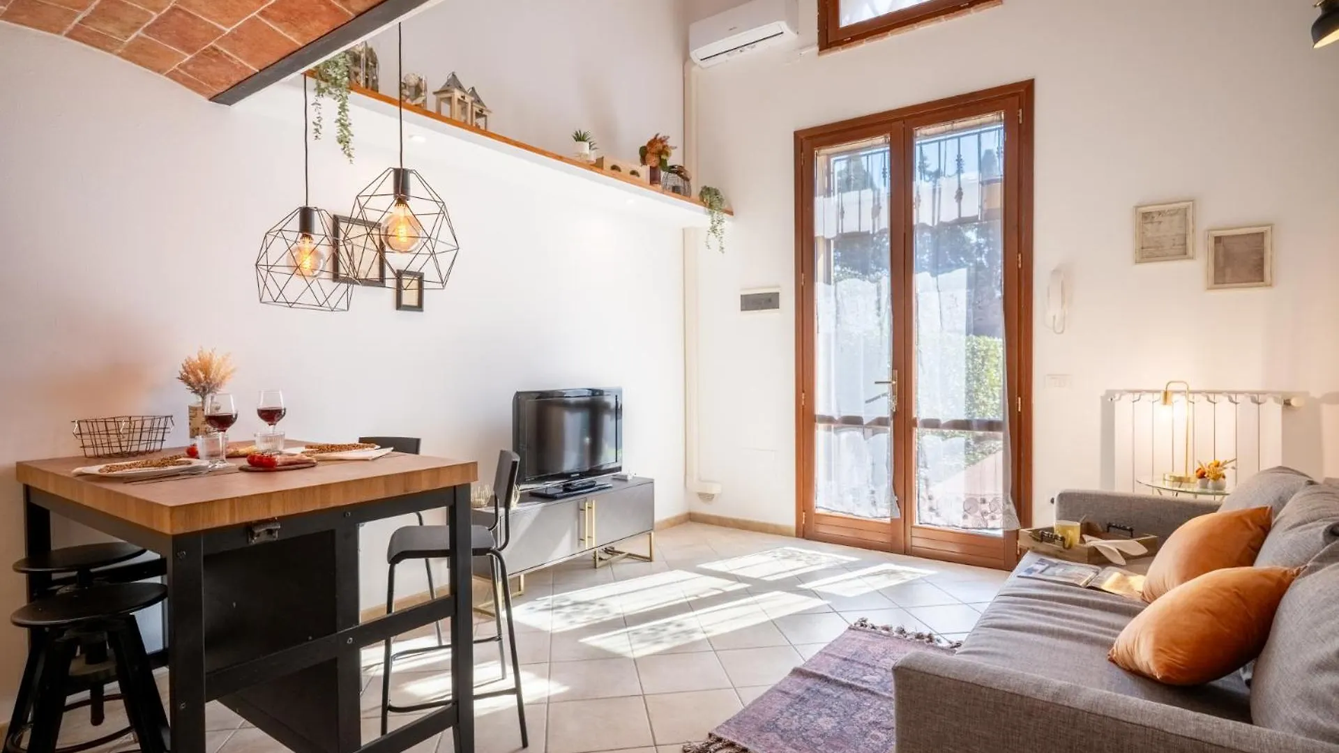 Rustic&Chic Loft By Pleiades Home Cecina  Italy