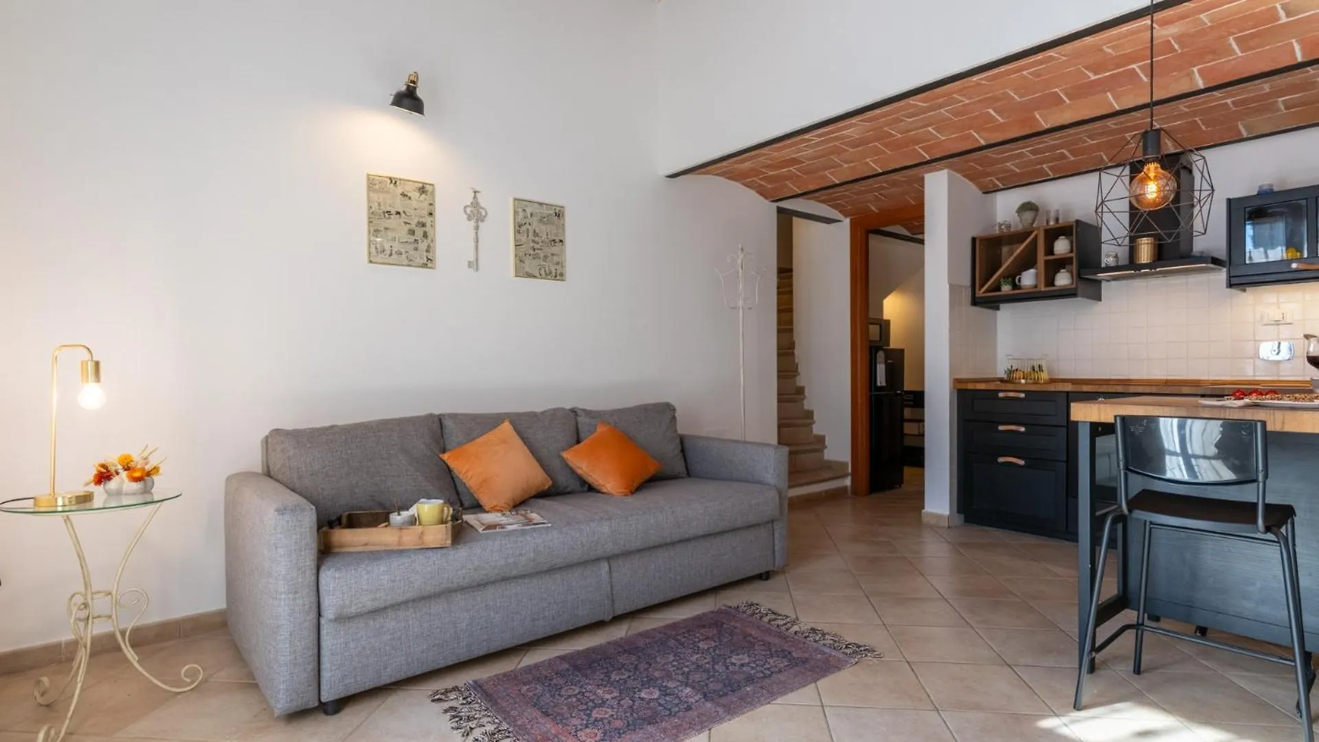 Apartment Rustic&Chic Loft By Pleiades Home Cecina  Italy