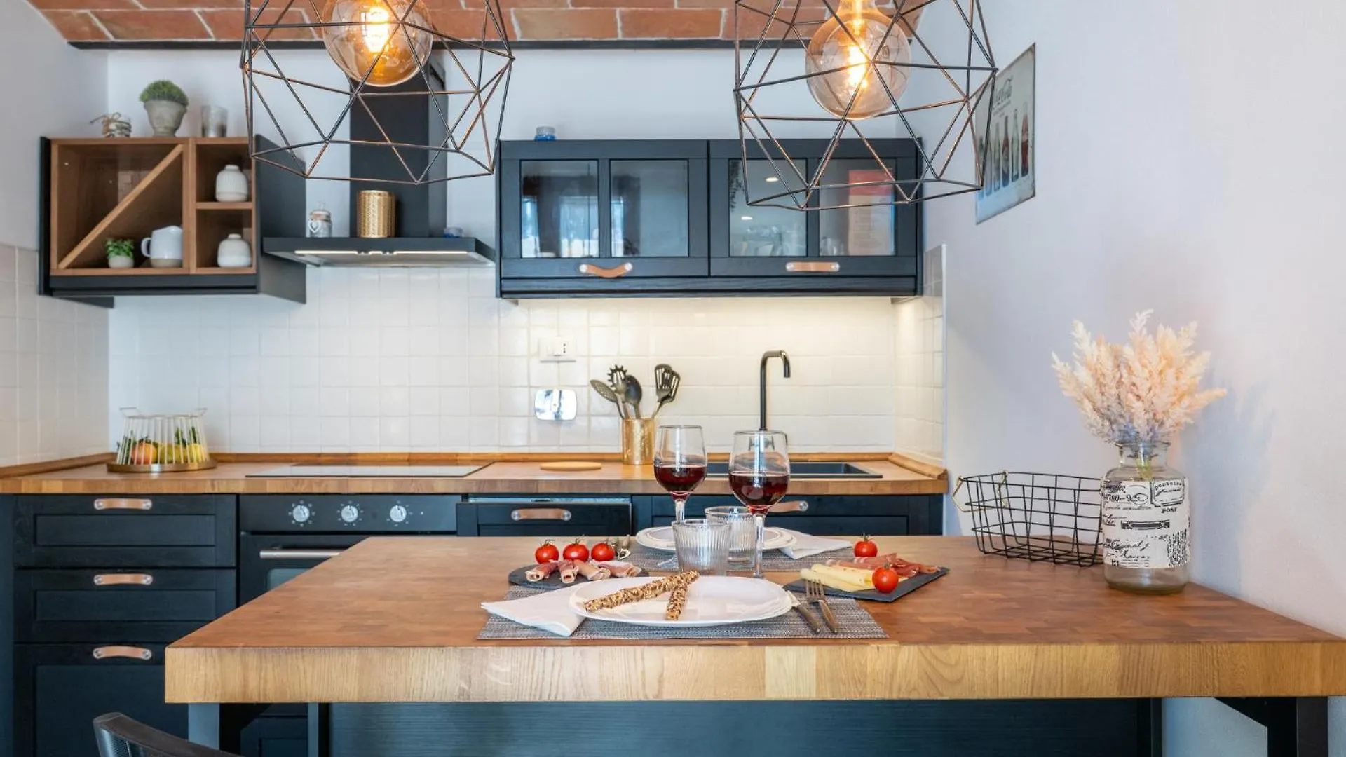 Rustic&Chic Loft By Pleiades Home Cecina  Cecina (Livorno)